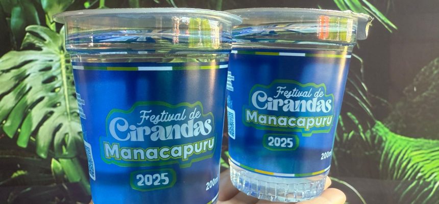 O Governo do Amazonas, por meio da Companhia de Saneamento do Amazonas (Cosama), realizou nesta sexta-feira (22/08), em Manacapuru (a 68 quilômetros de Manaus), a entrega oficial dos copos envasados as Agremiações Folclóricas das Cirandas Flor Matizada, Guerreiros Mura e Tradicional, conforme anunciado pelo governador Wilson Lima através de um Termo de Parceria para a doação de 50 mil copos de água.